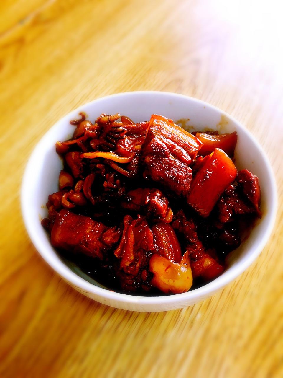 墨鱼红烧肉
