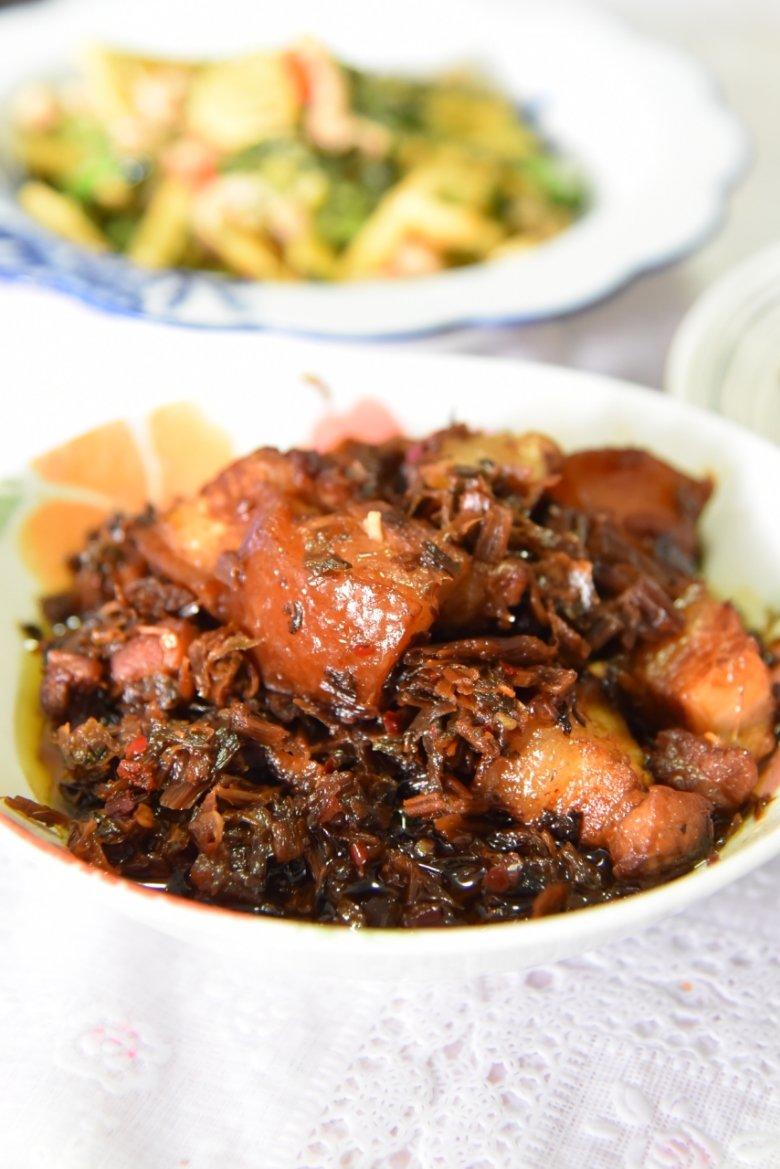 蛋挞妈噢耶做的霉干菜蒸肉