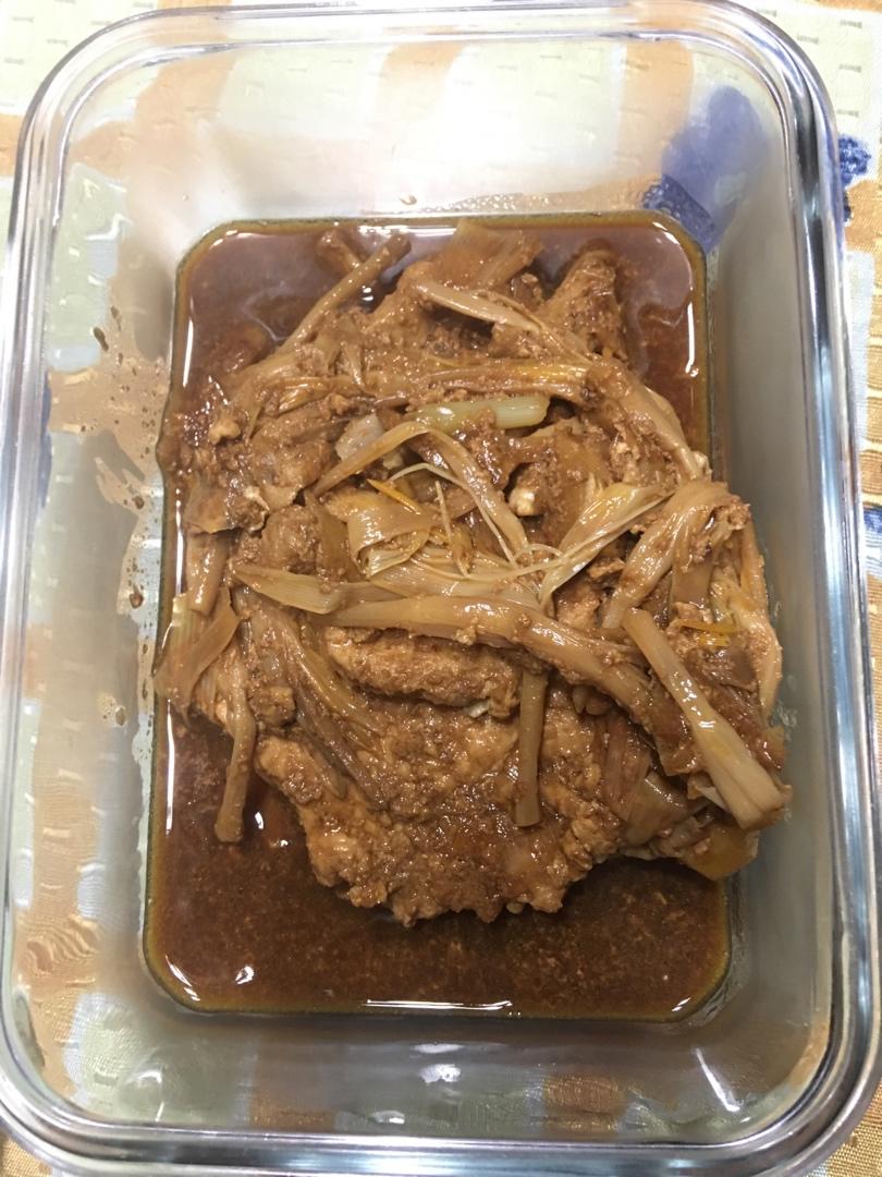 【葱㸆大排】一把小葱，烧出上海最经典的下饭菜！