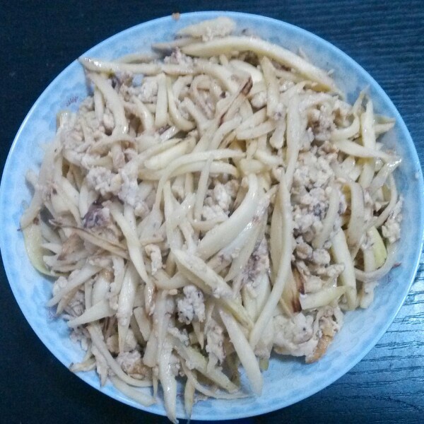 茭白丝炒蛋