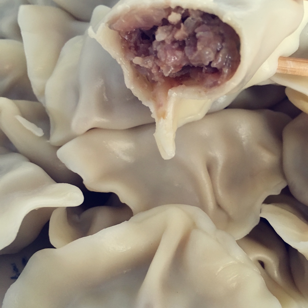 清默做的羊肉洋葱饺子