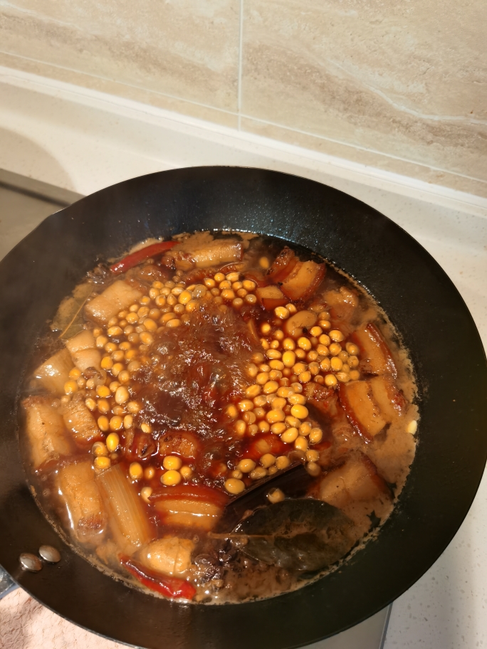 黄豆红烧肉的做法 步骤2