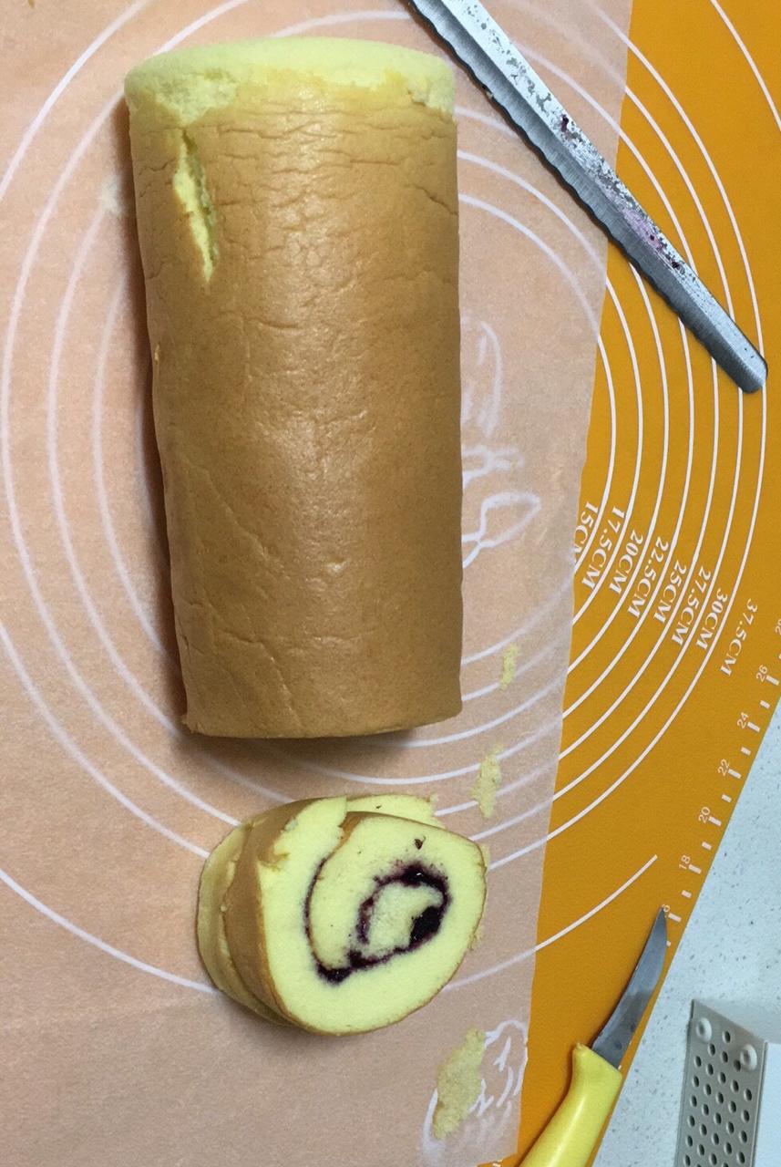 《Tinrry下午茶》教你做基础原味蛋糕卷
