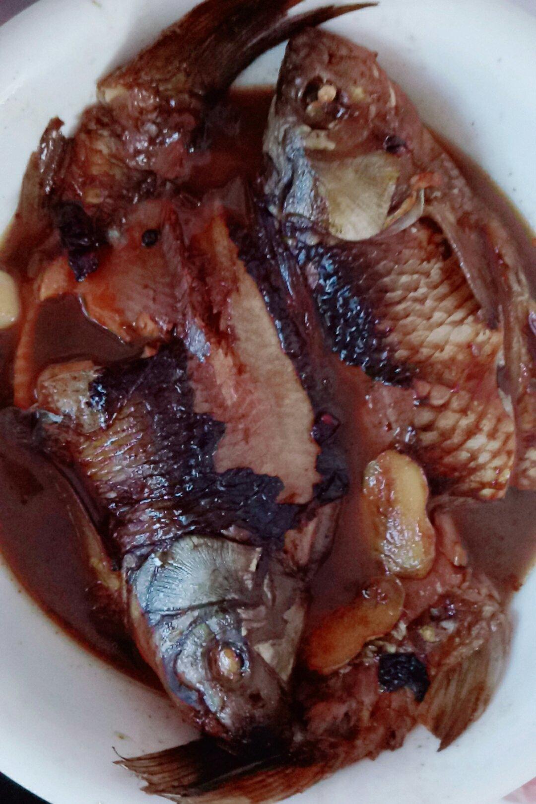 h燕儿做的家常炖鲫鱼