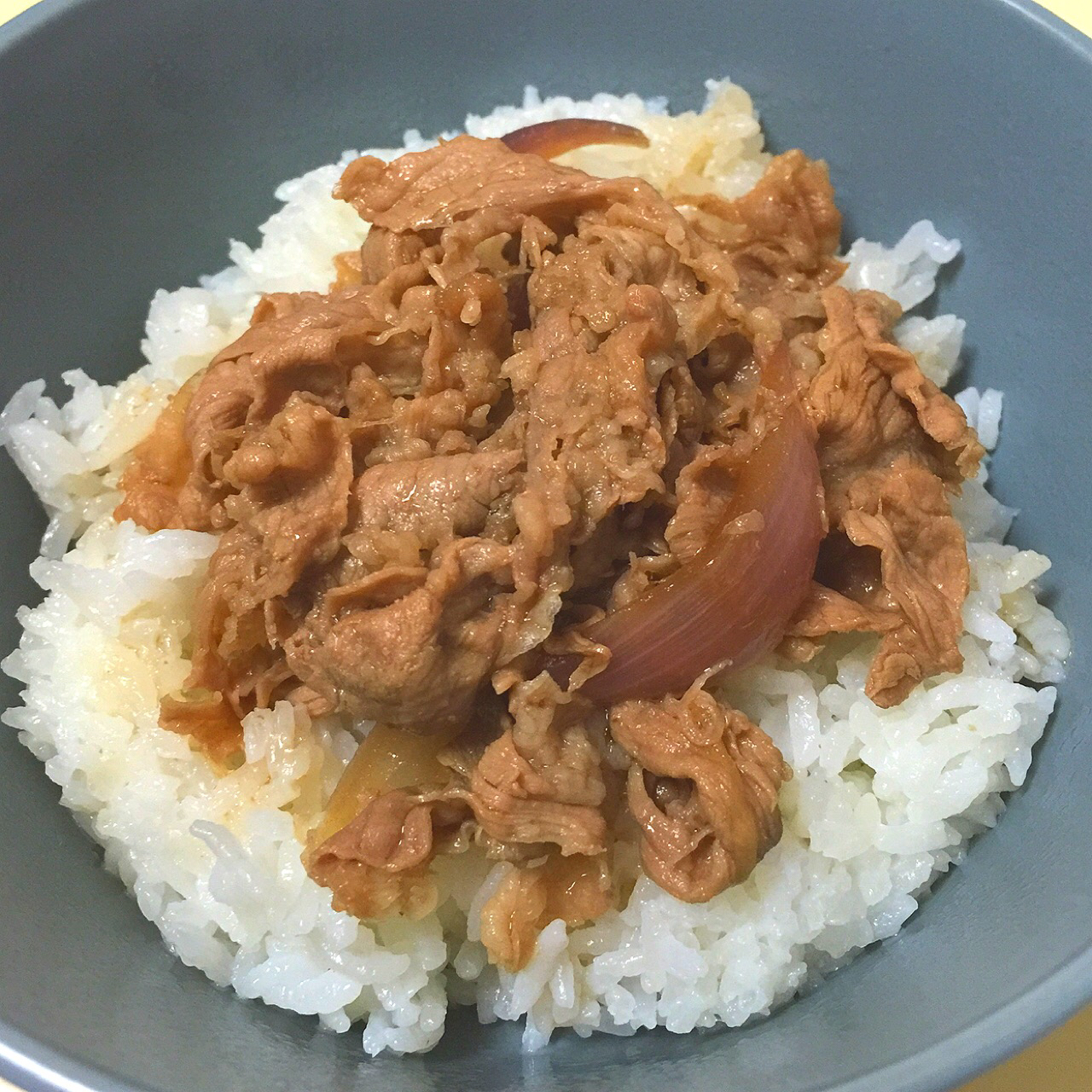 洋葱肥牛饭