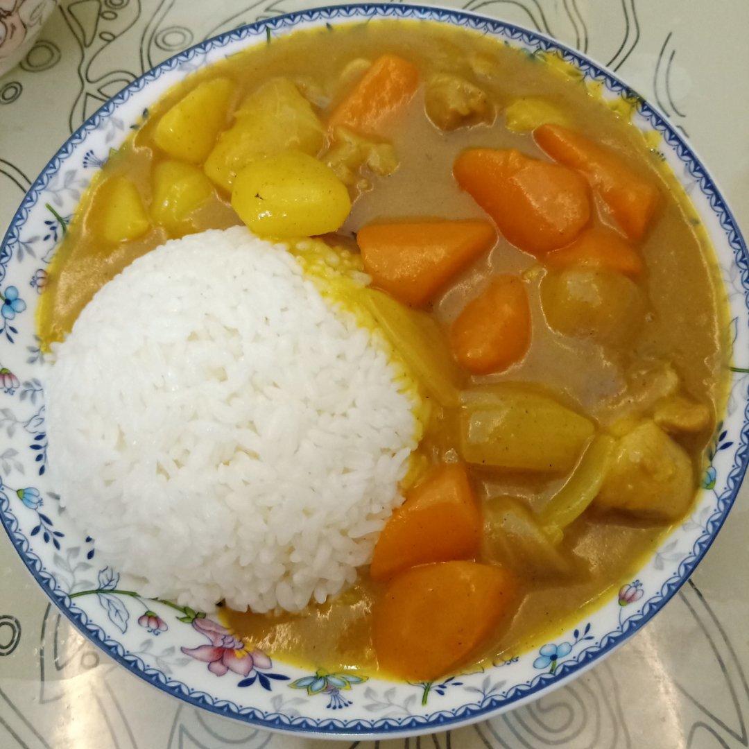 咖喱鸡肉饭