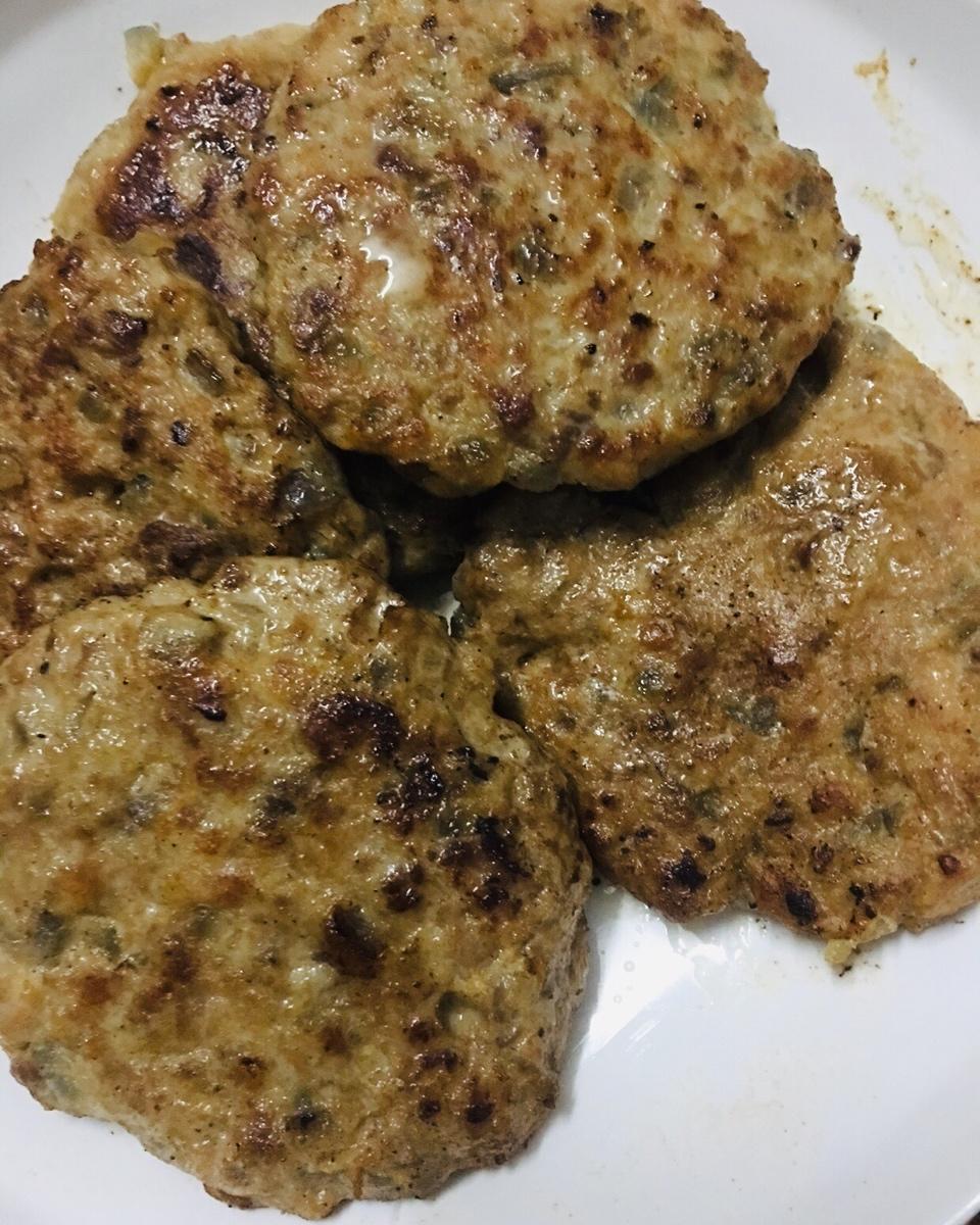 猪小戒的蛋糕做的汉堡猪肉饼