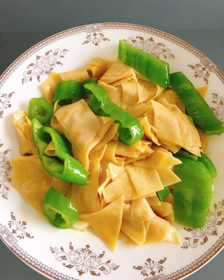 尖椒炒干豆腐