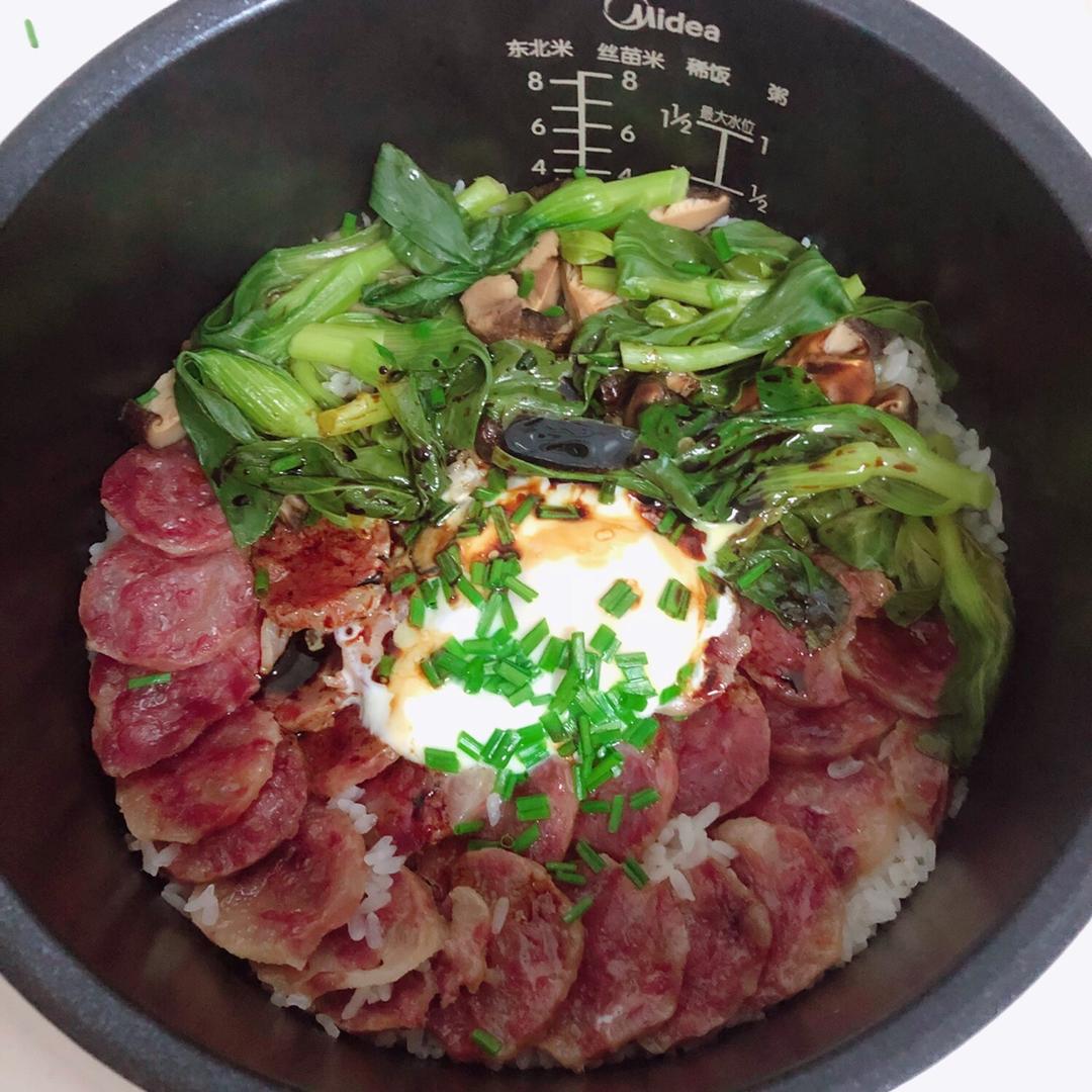 电饭煲 【电饭煲腊肠煲仔饭】 小阿妹啊啊啊做的【电饭煲腊肠煲仔饭】