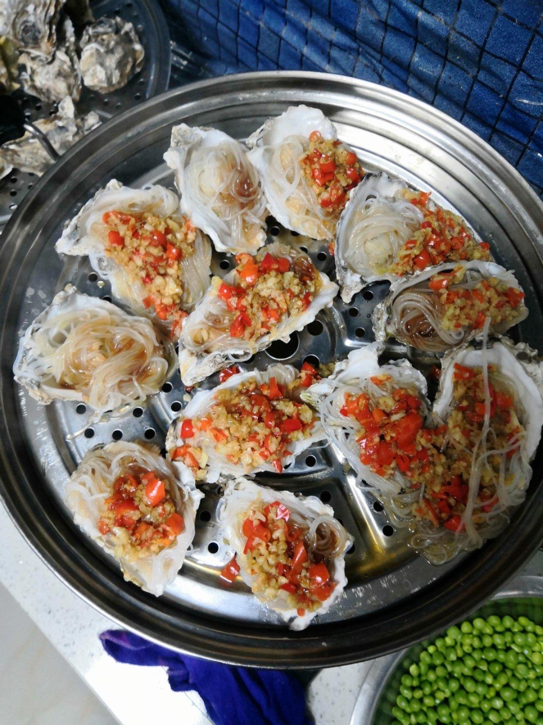 蒜蓉粉丝蒸生蚝