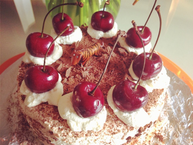 奶油水果装饰蛋糕