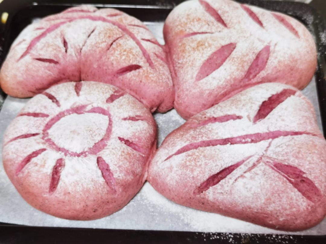 火龙果麻薯软欧