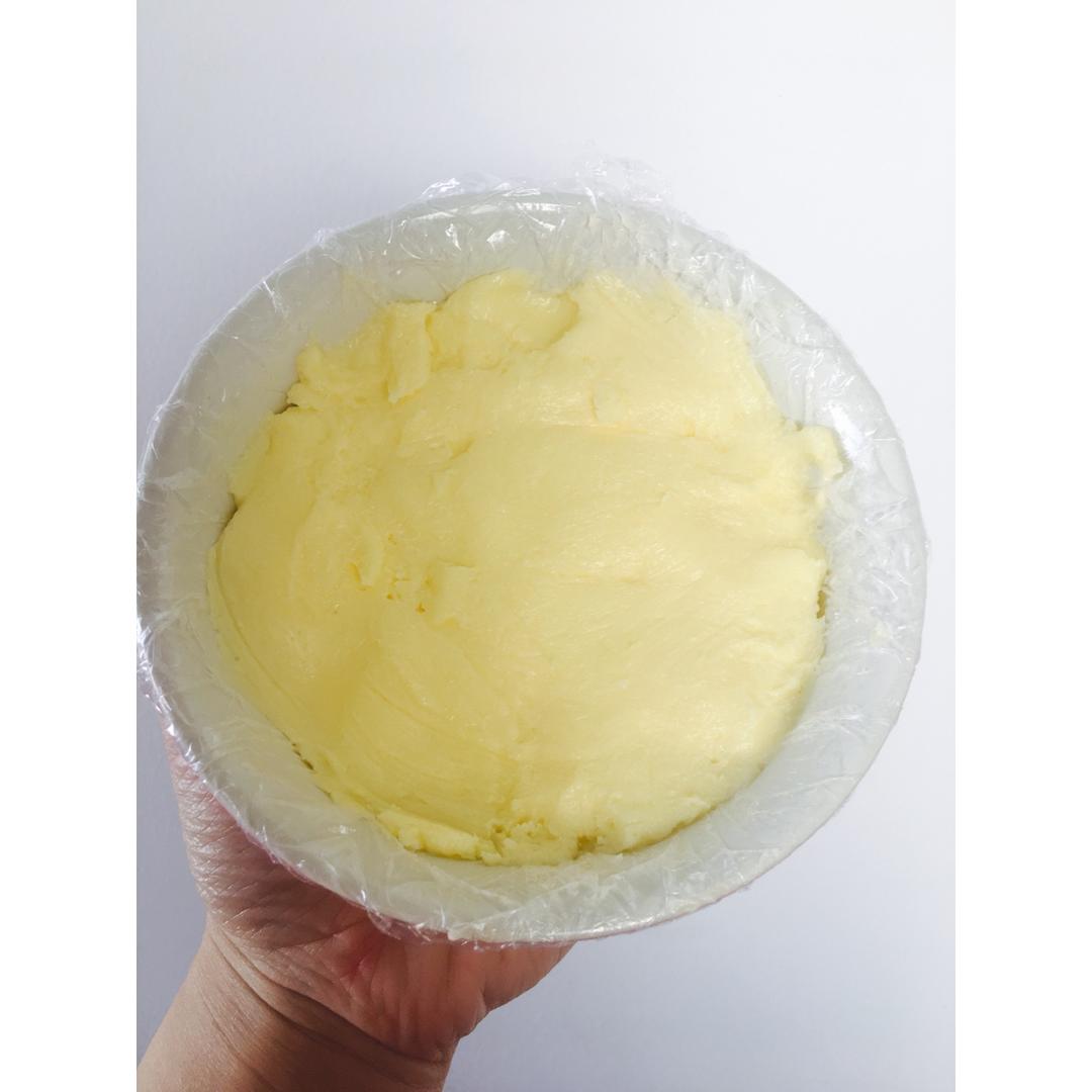 家庭自制黄油和酪乳 Homemade Butter and Butter Milk