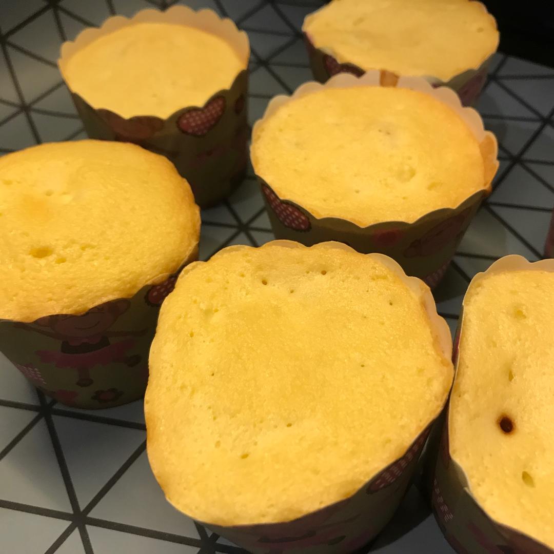 棉花纸杯蛋糕