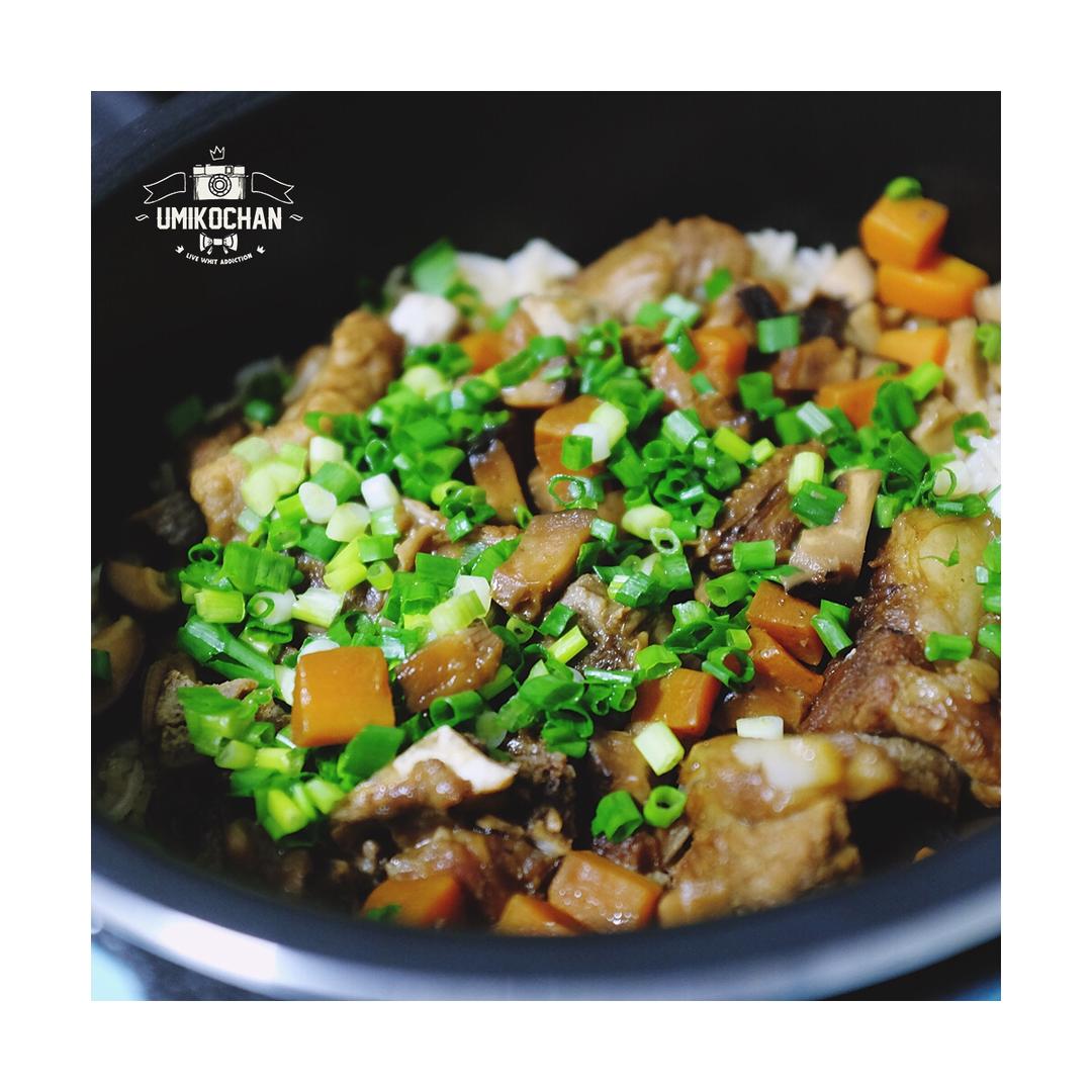 喷香排骨焖饭（爆好吃）
