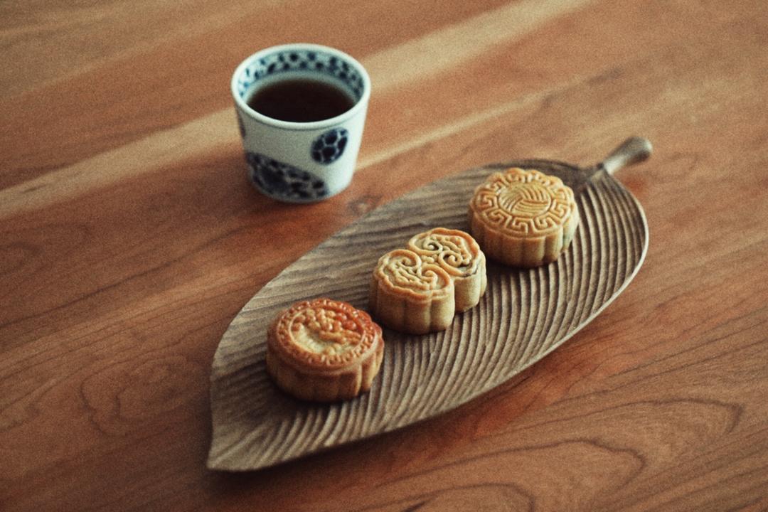 广式月饼－－蛋黄豆沙月饼