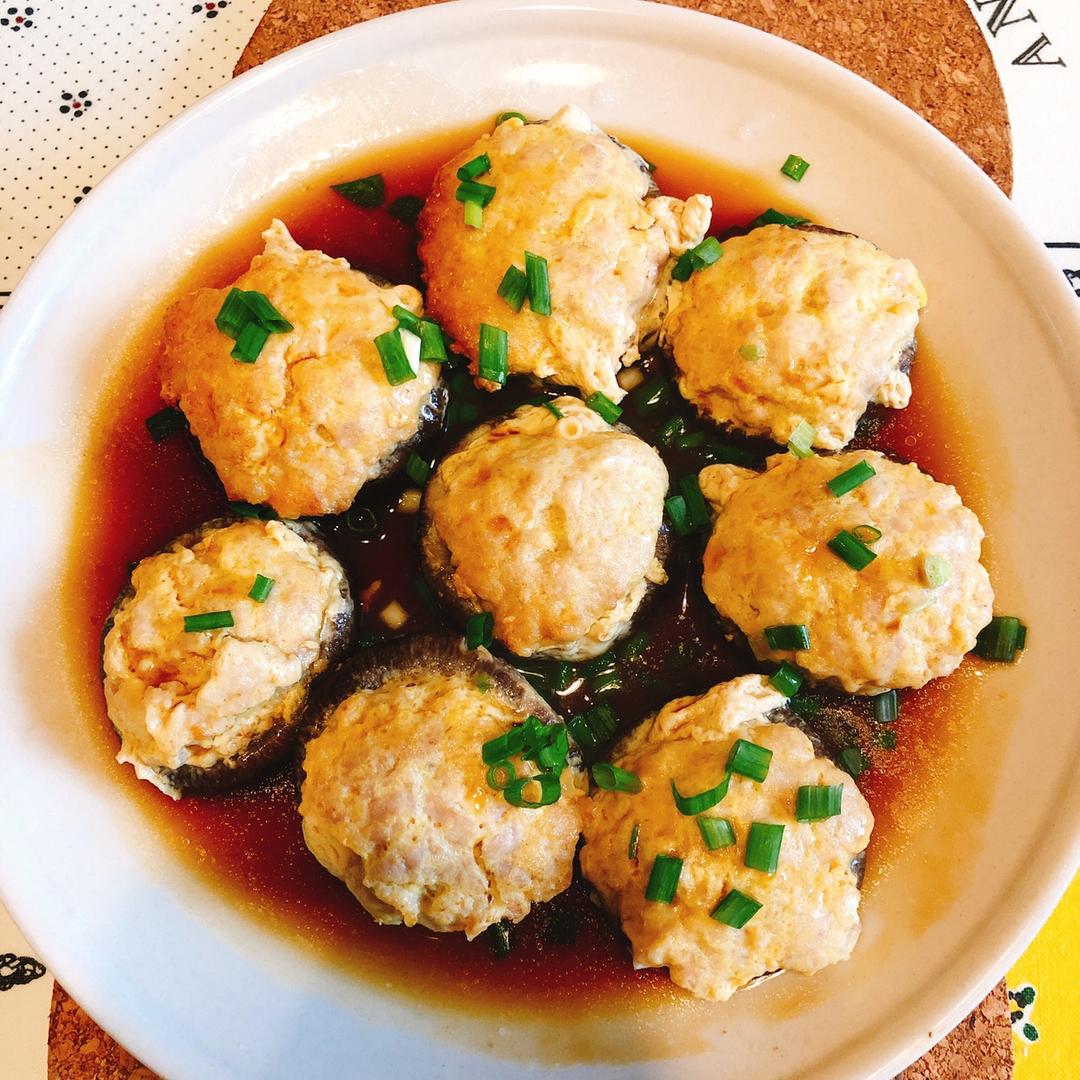 美味的肉酿香菇～～孩子爱吃的下饭菜