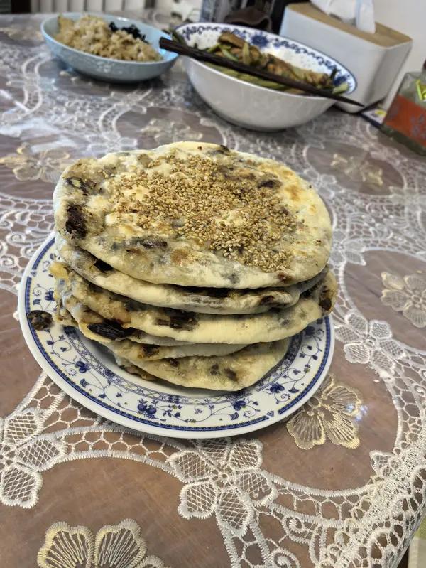 麻香酥脆的梅干菜饼