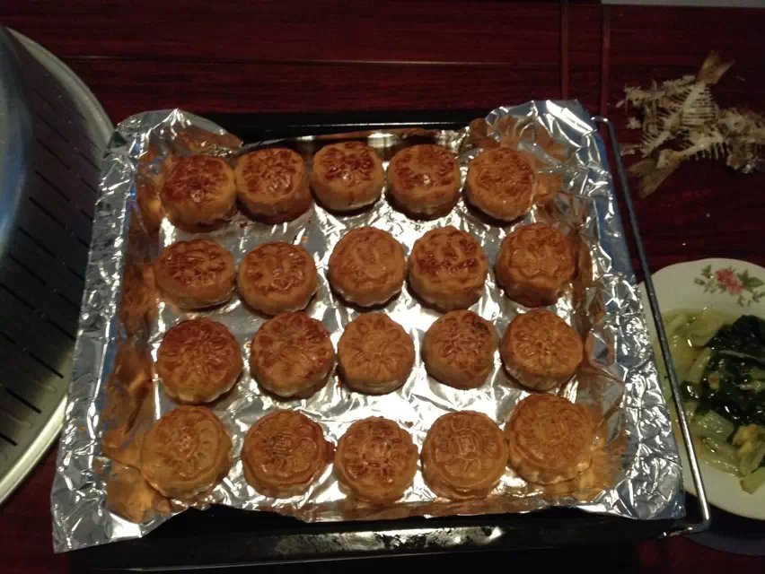 广式月饼——蛋黄莲蓉月饼