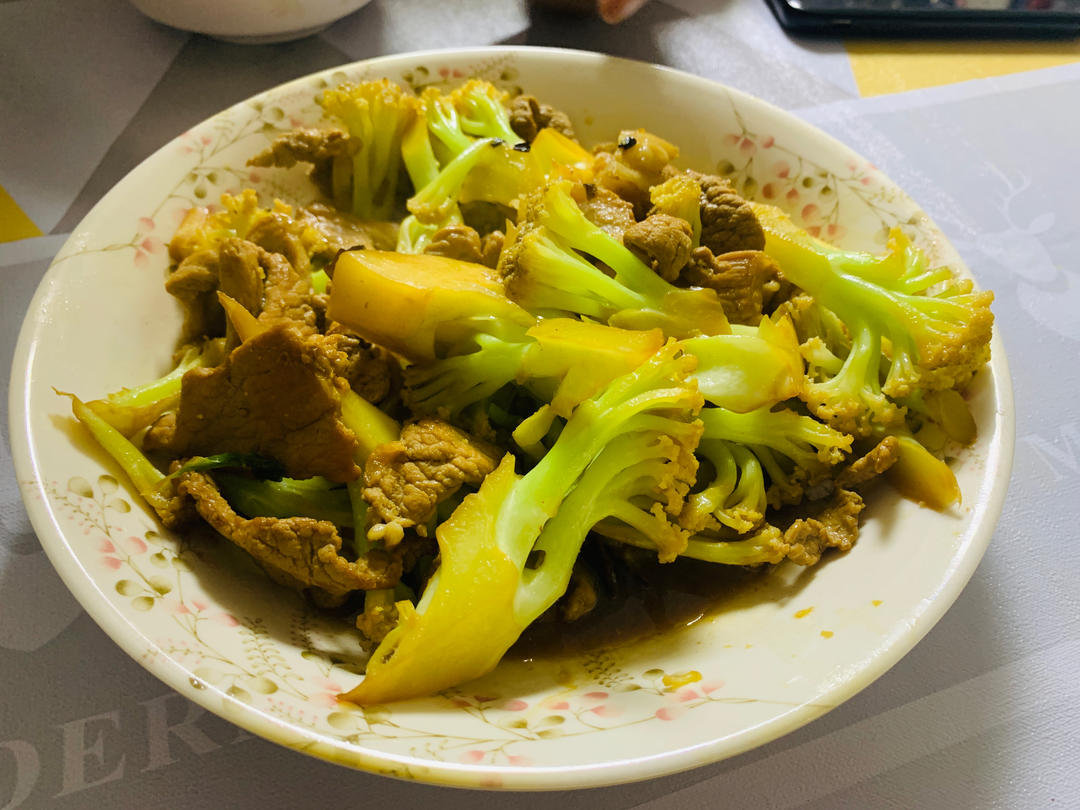 干煸菜花（花菜炒肉）
