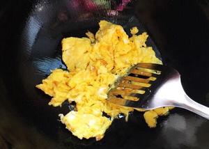 最软嫩的炒蛋的做法 步骤2