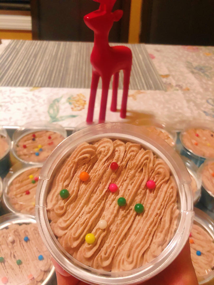 巧克力马斯卡彭脆珠冰淇淋盒子蛋糕