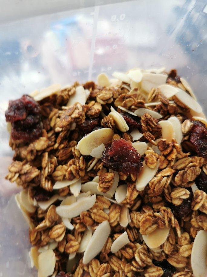 健身零食|打发蛋白版无油Granola麦片