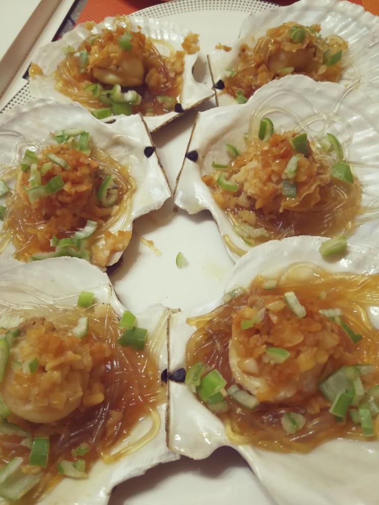 蒜蓉粉丝蒸扇贝的做法