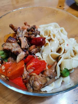达妈煮艺食间☞蒙古人做的新疆大盘鸡＋扯面的做法 步骤14