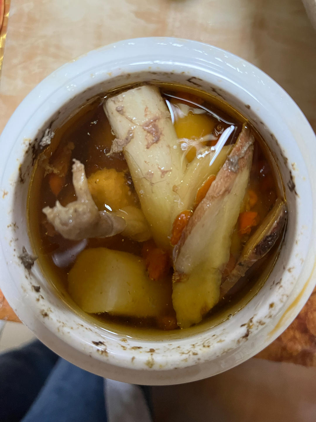 鸽子淮山炖汤（特别是小孩提高免疫力）