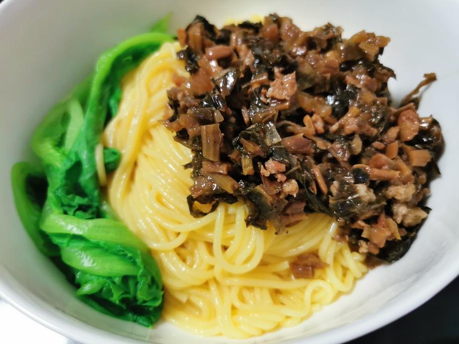 梅干菜肉酱拌面