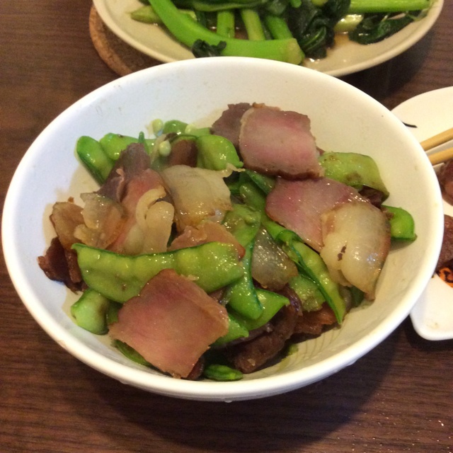 荷兰豆炒腊肉