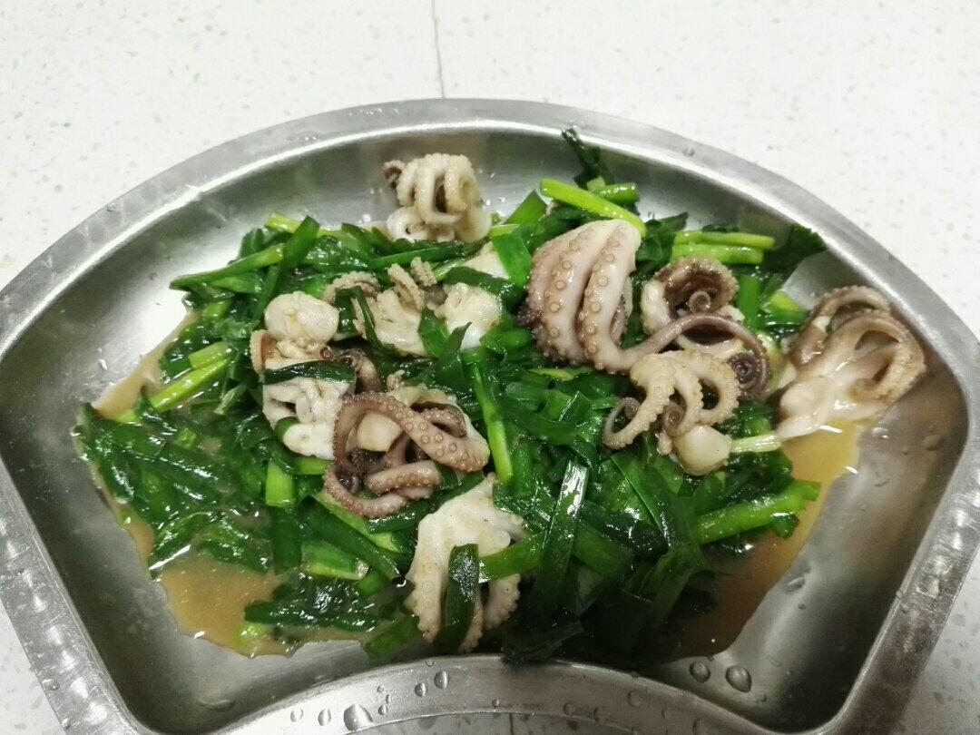 嫩韭菜炒墨鱼仔