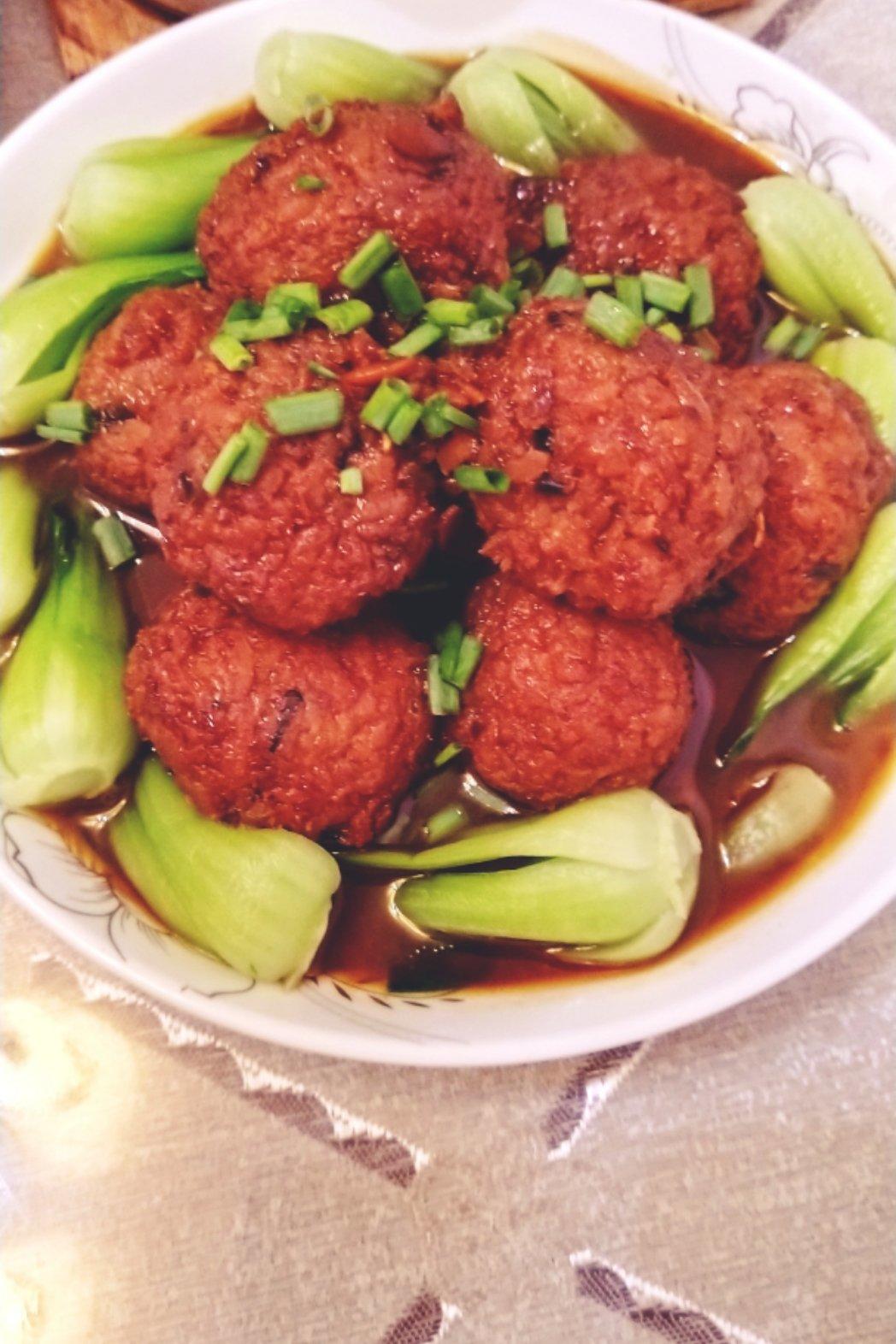 香香-401做的家常红烧狮子头