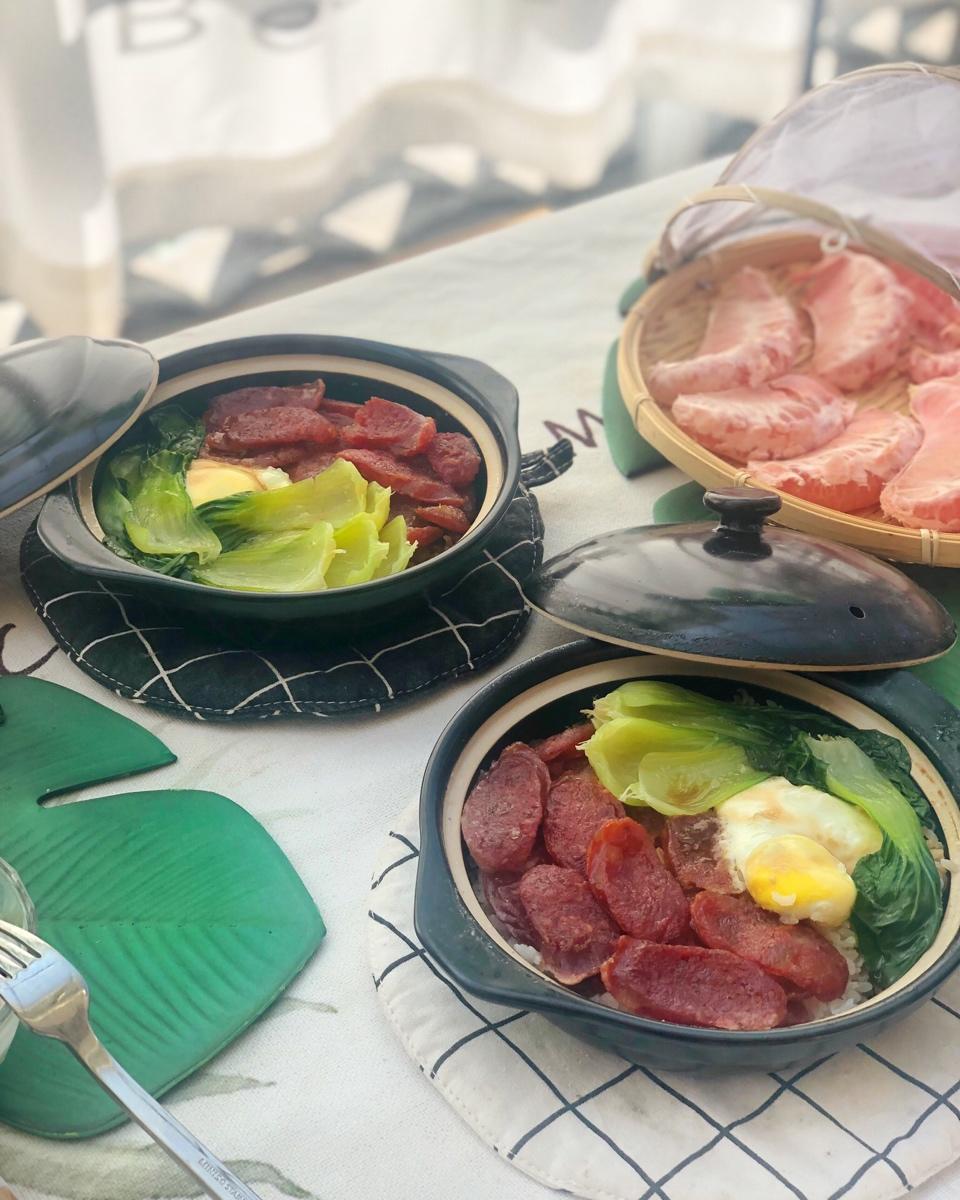 广式腊味煲仔饭