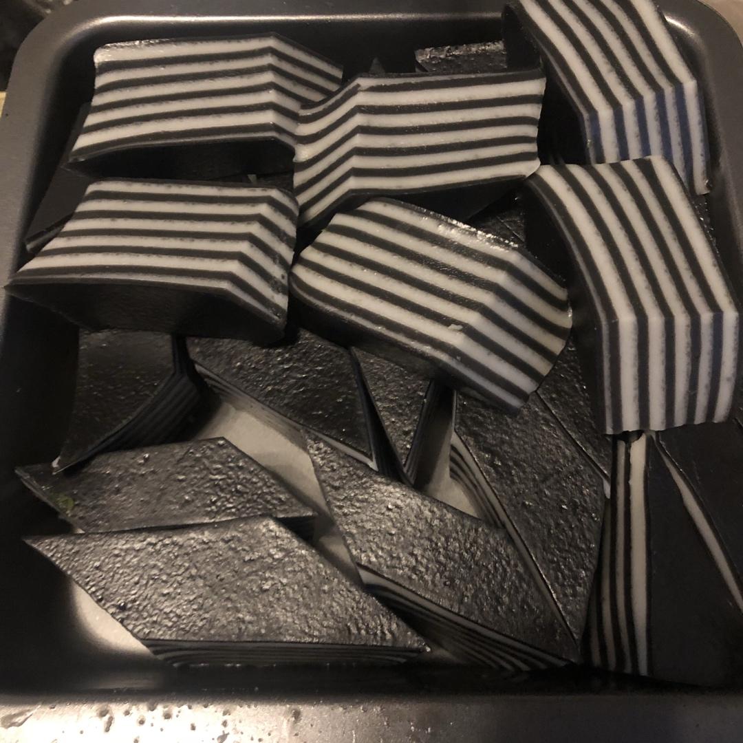 黑芝麻千层马蹄糕