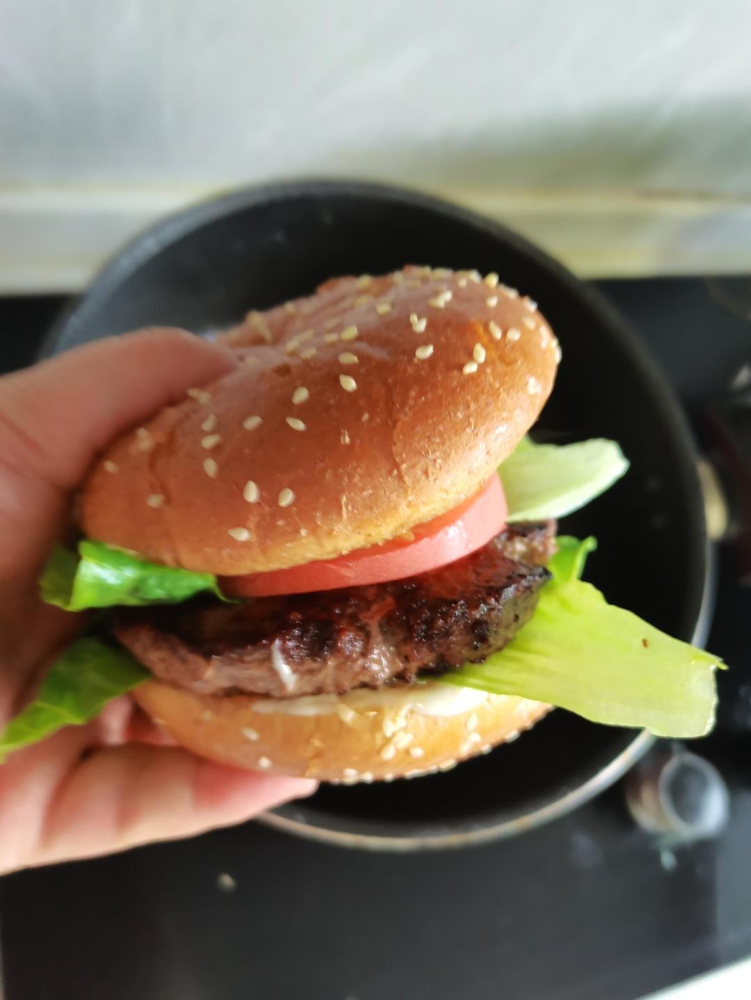 牛肉菠萝汉堡（附汉堡胚、牛肉饼的详细过程）