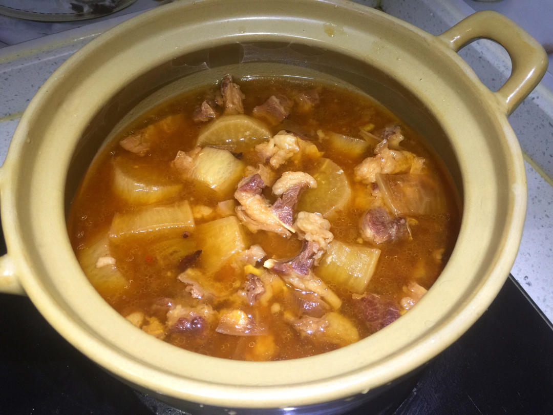 萝卜焖牛腩