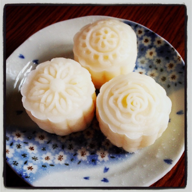 奶黄冰皮月饼