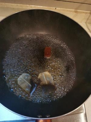 简单自制奶茶（没有奶腥味的秘诀，超详细）的做法 步骤2