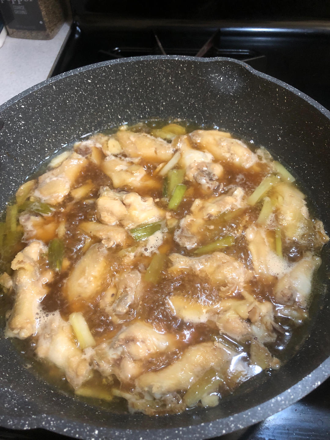 外婆教我的红烧鸡翅·连汤汁都狠好吃！！！