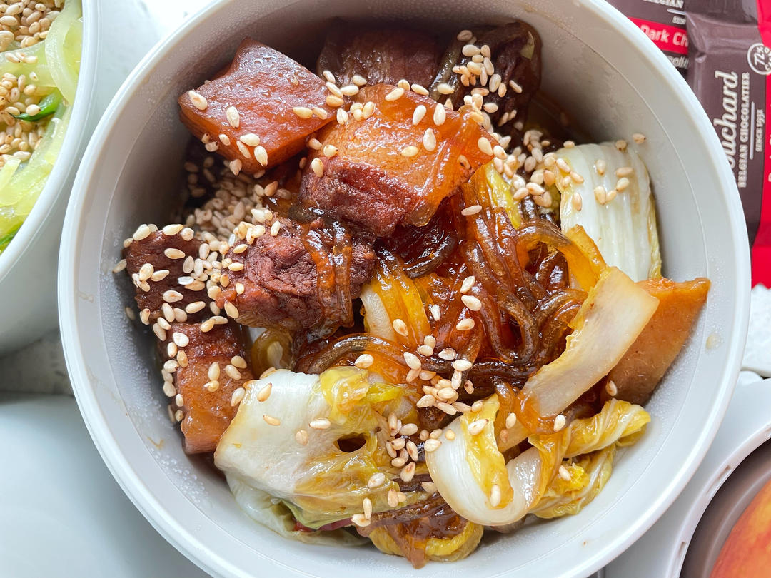 瑞利山和瑞丽安的食堂