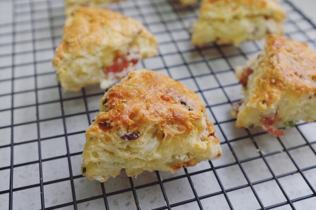 完美裂纹～百分百成功的超好吃奶香司康（禁止搬运）