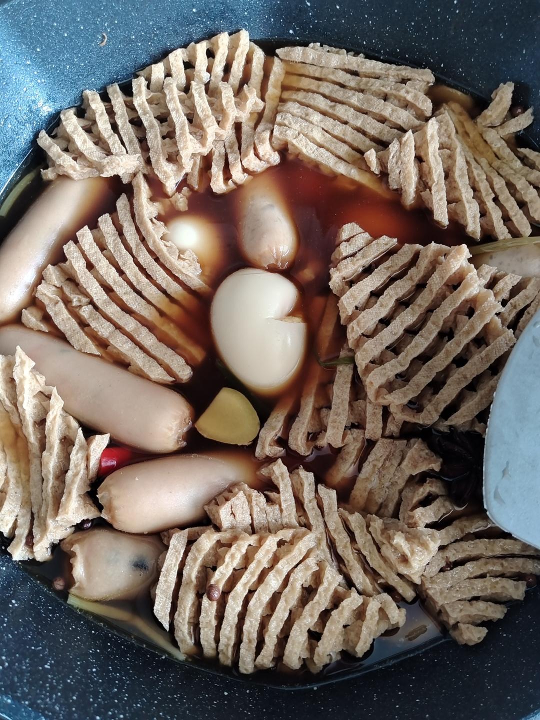 学校门口那家秘制豆腐串