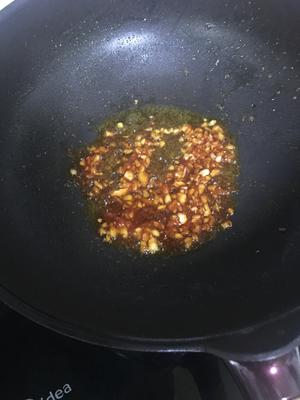 茄汁焖虾——夏天的开胃菜的做法 步骤3
