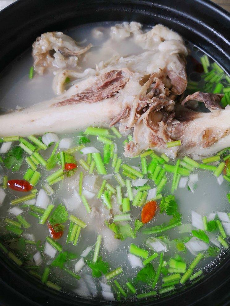 火火火山火做的羊骨汤