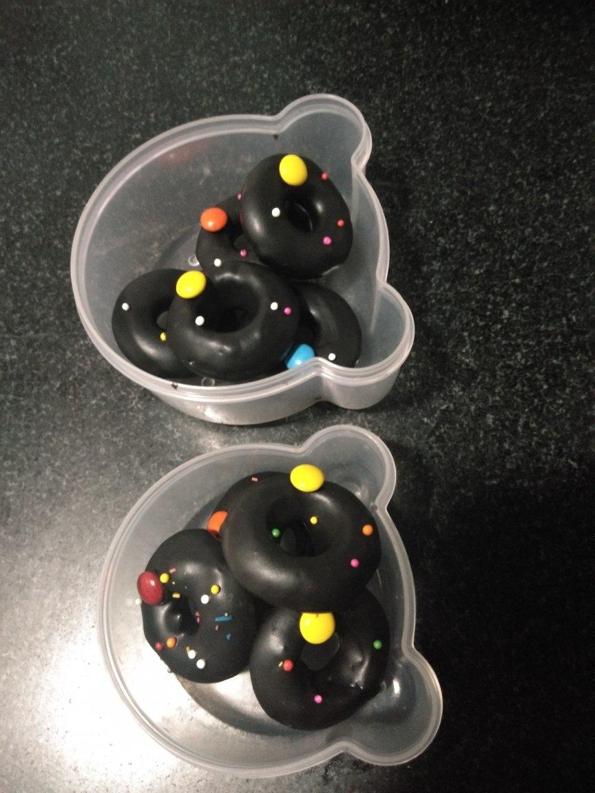 松软可口甜甜圈