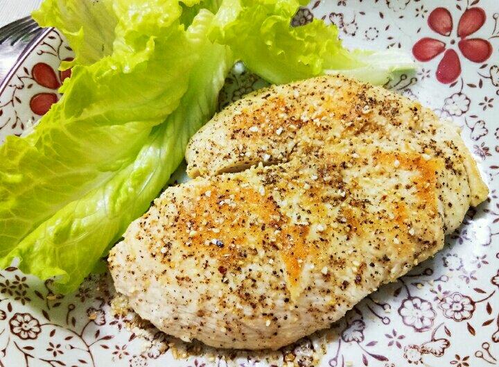 《花花家的菜》减肥餐ㄧ煎鸡胸肉