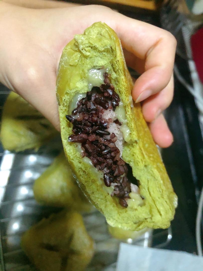 抹茶麻薯红豆软欧包