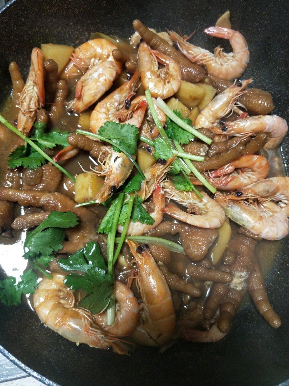 超入味的鸡爪煲，吃过就忘不了